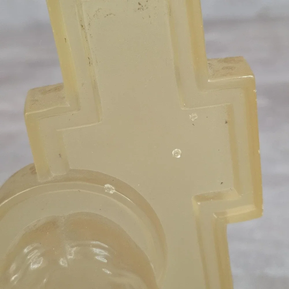 Vintage MCM Lucite Face Of Jesus Christ W. Cross Christian Crucifix Clear Yellow
